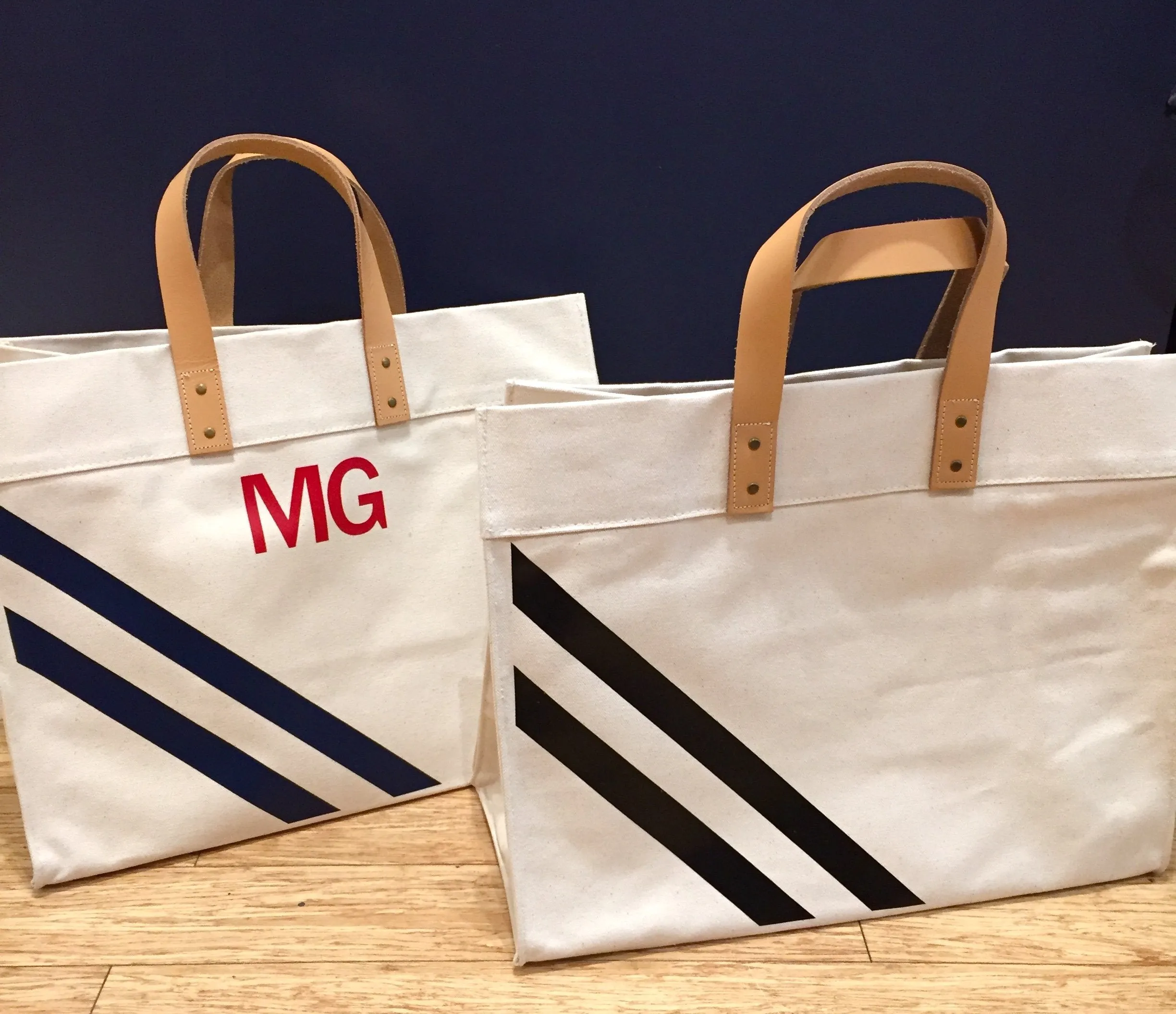 Advantage Tote Diagonal Stripes