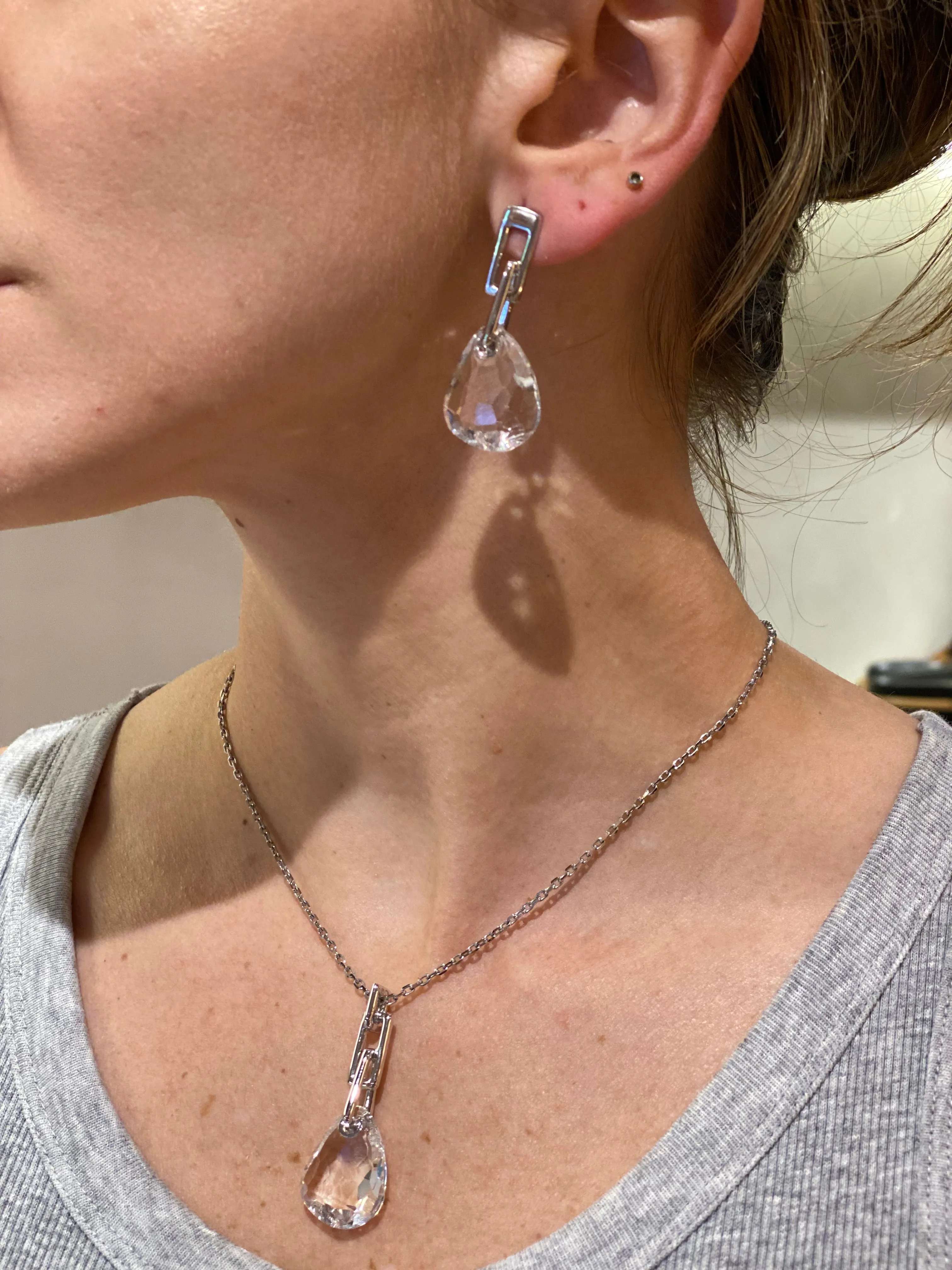 ⁠Set de Collar y Aros Parallele Mini Swarovski